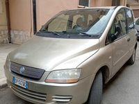 Usata Fiat Multipla 120 CV (88 kW) 2008 Giallo Monovolume