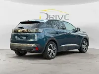 Begagnad Peugeot 3008 Allure 302 HK (222 kW) 2023 Blå SUV
