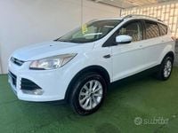 Usado Ford Kuga Titanium 150 CV (110 kW) 2015 Blanco SUV