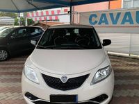 Usata Lancia Ypsilon Gold 69 CV (50 kW) 2016 Bianco Utilitaria