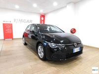 Usata VW Golf Life 110 CV (80 kW) 2024 Oro Coupé