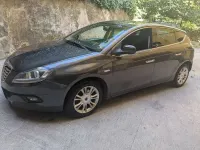 Usata Lancia Delta Gold 120 CV (88 kW) 2012 Grigio Utilitaria