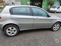 Usata Alfa Romeo 147 120 CV (88 kW) 2006 Grigio Utilitaria