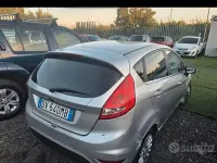 Usata Ford Fiesta 82 CV (60 kW) 2009 Grigio Berlina