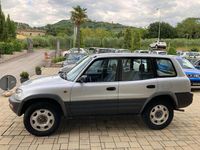 Usata Toyota RAV4 128 CV (94 kW) 1997 Grigio metallizzato SUV