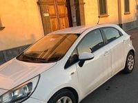 Usata Kia Rio Sport 85 CV (62 kW) 2014 Bianco Utilitaria