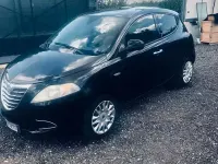 Usata Lancia Ypsilon 95 CV (69 kW) 2013 Nero Utilitaria