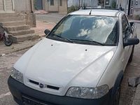 Usata Fiat Strada 63 CV (46 kW) 2003 Bianco Pick-up