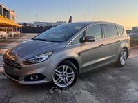 Begagnad Ford S-MAX Titanium 179 HK (131 kW) 2015 Grå Minibuss