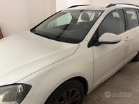Usata VW Golf VII 110 CV (80 kW) 2014 Bianco Station wagon