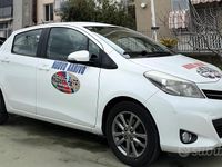 Usata Toyota Yaris 70 CV (51 kW) 2014 Bianco Utilitaria