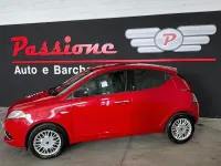 Usata Lancia Ypsilon 69 CV (50 kW) 2016 Rosso Utilitaria