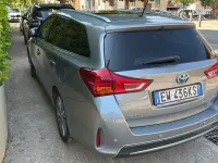 Usata Toyota Auris Hybrid Lounge 99 CV (72 kW) 2014 Grigio Station wagon