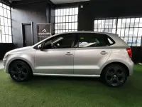 Usata VW Polo Trendline 75 CV (55 kW) 2011 Argento Utilitaria
