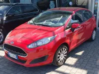 Usata Ford Fiesta 60 CV (44 kW) 2016 Rosso Utilitaria