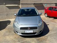 Usata Fiat Grande Punto Dynamic 65 CV (47 kW) 2008 Grigio metallizzato Utilitaria