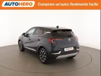 Usata Renault Captur Techno 145 CV (106 kW) 2023 Grigio SUV