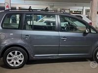 Usata VW Touran Trendline 101 CV (74 kW) 2005 Grigio Monovolume