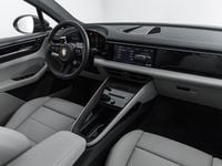 Nuova Porsche Macan 330 kW (449 CV) 2026 Verde aventurine metallizzato SUV