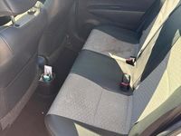 Second-hand Toyota Yaris 90 CP (66 kW) 2012 Alb Hatchback