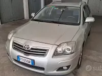 Usata Toyota Avensis 150 CV (110 kW) 2007 Grigio Station wagon