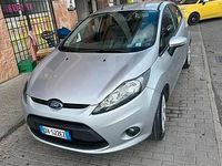 Usata Ford Fiesta 75 CV (55 kW) 2010 Grigio Utilitaria