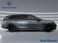 Usata VW Passat R-line 150 CV (110 kW) 2024 Diabasgrau metallic Station wagon