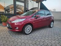Usata Ford Fiesta Titanium 92 CV (67 kW) 2009 Viola Utilitaria