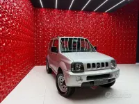Usata Suzuki Jimny 82 CV (60 kW) 2004 Grigio SUV
