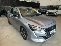 Usata Peugeot 208 Allure 102 CV (75 kW) 2022 Grigio Utilitaria