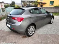 Usata Alfa Romeo Giulietta Distinctive 105 CV (77 kW) 2015 Grigio Utilitaria