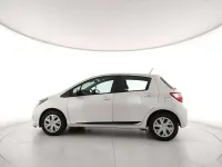 Usata Toyota Yaris Active 72 CV (52 kW) 2019 Bianco Utilitaria