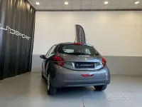 Usata Peugeot 208 Active 68 CV (50 kW) 2019 Grigio Utilitaria