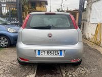 Usata Fiat Punto Lounge 77 CV (56 kW) 2015 Grigio Utilitaria