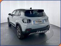 Nuevo Jeep Avenger Altitude 101 CV (74 kW) 2025 Gris SUV