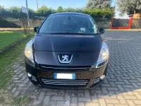 Usata Peugeot 5008 120 CV (88 kW) 2010 Nero Monovolume