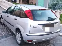 Usata Ford Focus 100 CV (73 kW) 2002 Grigio Berlina