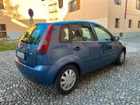 Usata Ford Fiesta 68 CV (50 kW) 2006 Grigio Utilitaria