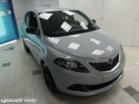 Usata Lancia Ypsilon Silver 69 CV (50 kW) 2022 Rosso pastello Utilitaria