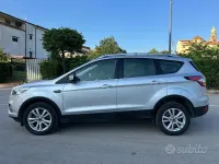 Usata Ford Kuga ST-Line 120 CV (88 kW) 2017 Grigio SUV