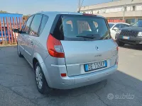Usata Renault Scénic 111 CV (81 kW) 2006 Grigio Monovolume