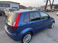 Usata Ford Fiesta Titanium 75 CV (55 kW) 2007 Blu Utilitaria