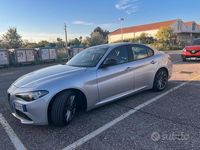 Usata Alfa Romeo Giulia 150 CV (110 kW) 2017 Grigio Berlina