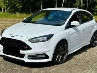 Usata Ford Focus ST 250 CV (183 kW) 2017 Bianco Berlina