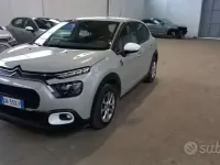 Używany Citroën C3 83 KM (61 kW) 2023 Szary Hatchback