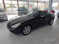 Usata Mercedes SLK200 163 CV (119 kW) 2005 Nero Cabrio