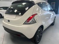 Usata Lancia Ypsilon Gold 69 CV (50 kW) 2024 Bianco Utilitaria