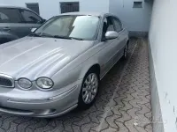 Usata Jaguar X-type 196 CV (144 kW) 2002 Grigio Berlina