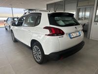 Usata Peugeot 2008 Active 100 CV (73 kW) 2017 Bianco SUV