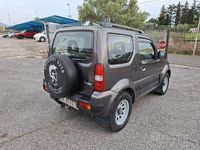 Usata Suzuki Jimny 86 CV (63 kW) 2012 Grigio SUV